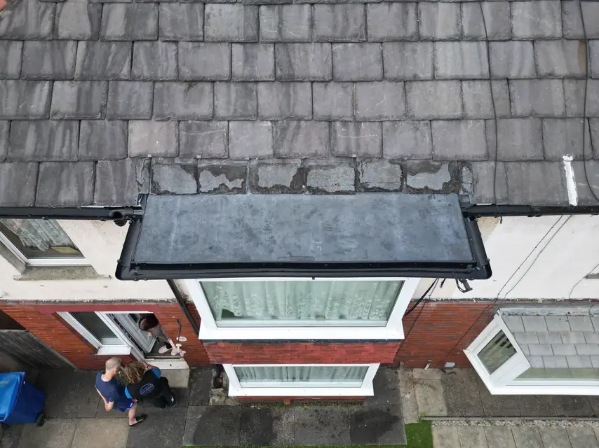 A flat roof over a bay window, seen from above